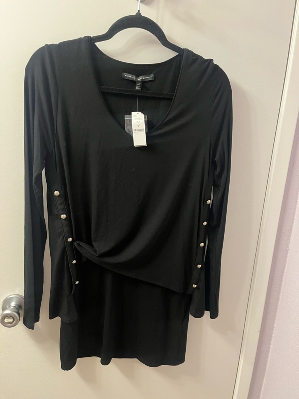 White House Black Market Black Long-Sleeve Tunic with buttons/PTP 21-27/L 32